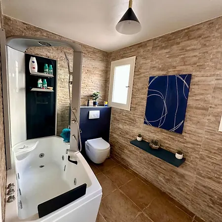 Naim Esterel Villa