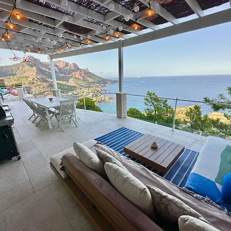 Naim Esterel וילה