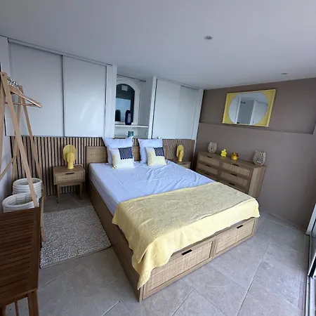 Naim Esterel Villa
