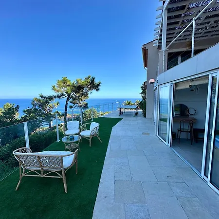 Naim Esterel וילה *