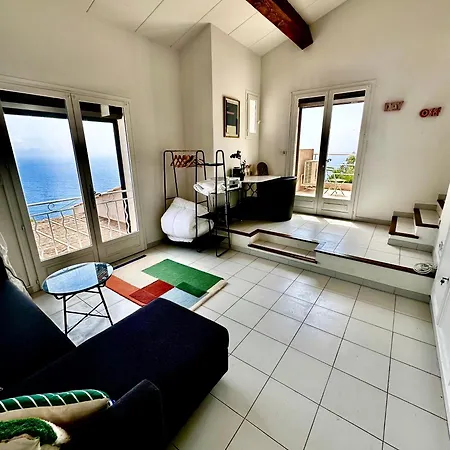 Naim Esterel וילה